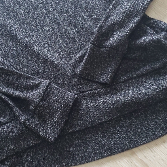 Old Navy sweater - Picture 4 of 8